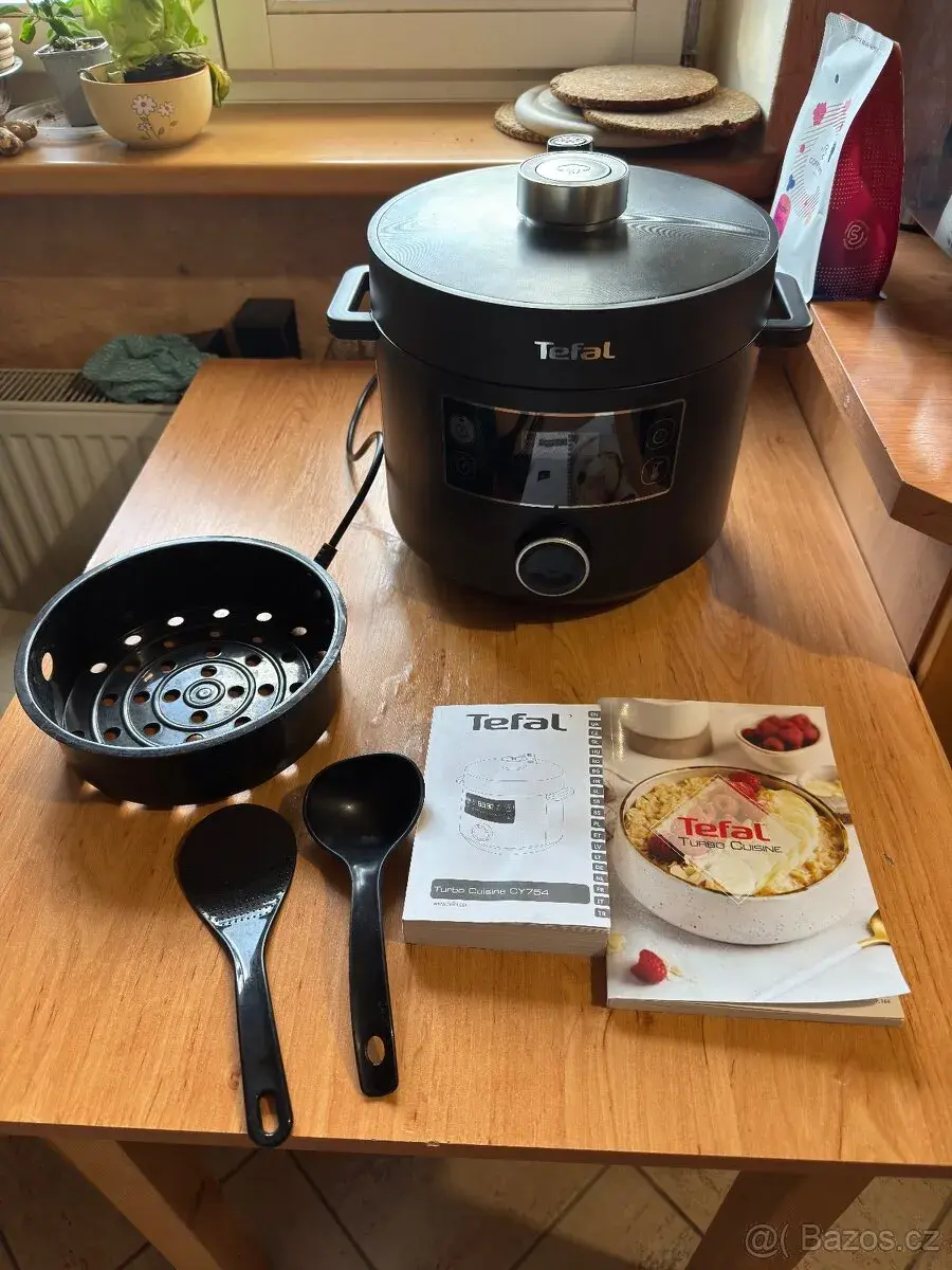 Multifunkční elektrický hrnec Tefal Turbo Cuisine