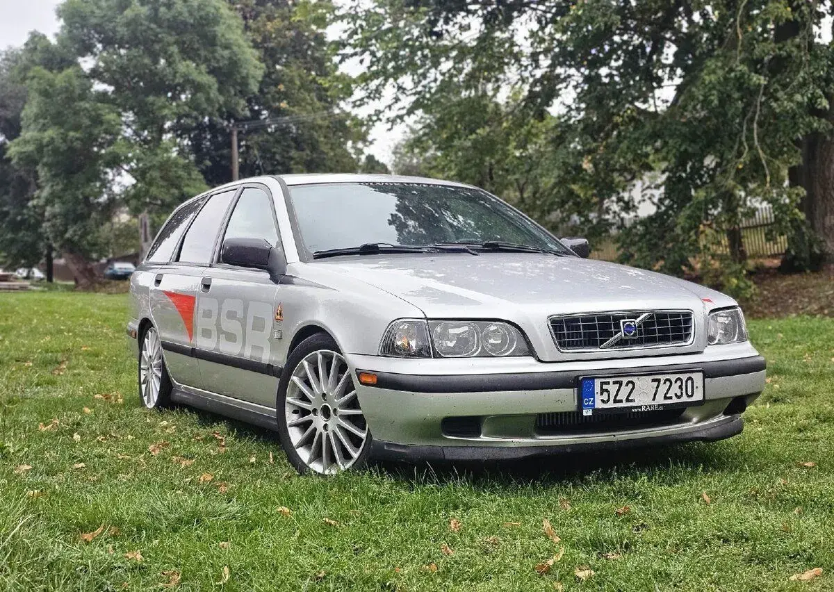Volvo V40