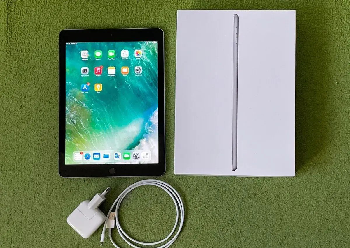 Apple iPad 9,7" 32GB (2017)