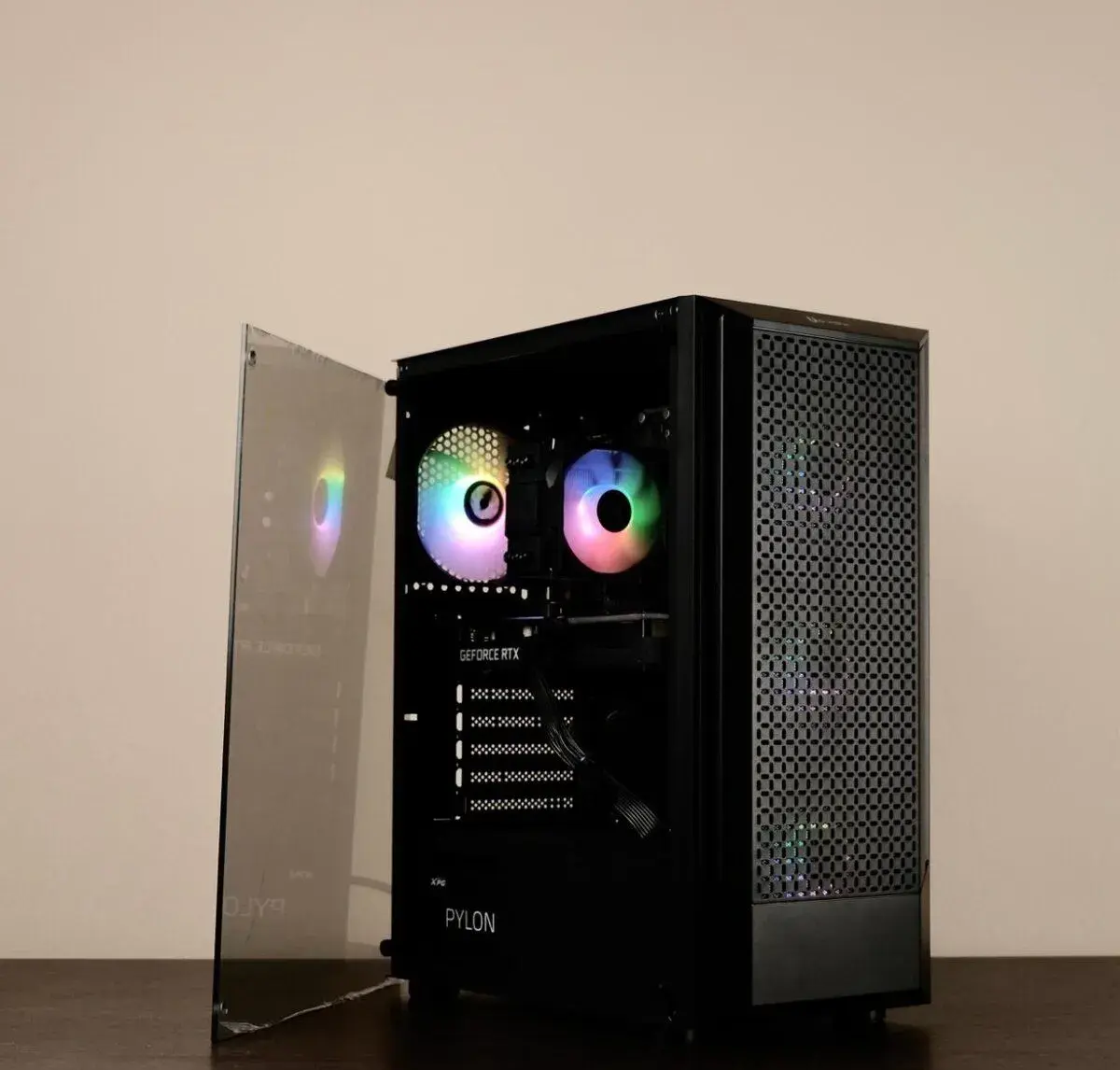 🖥️ Herní PC – R7 5700 + RTX 3060 Ti | 32FB DDR4 | záruka