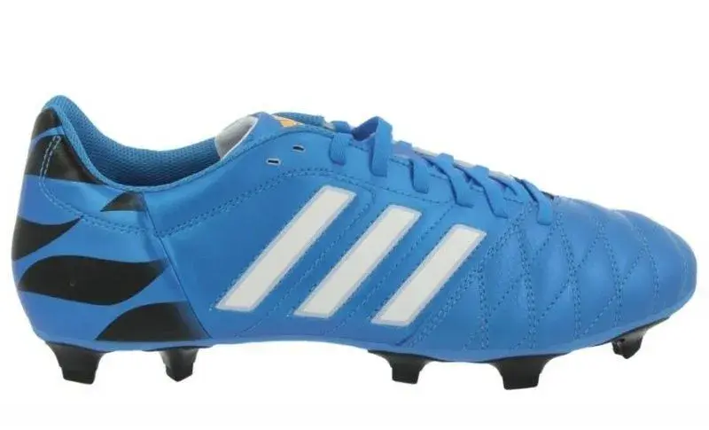 Kopačky - lisovky zn. ADIDAS - 11questra
