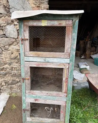 Králíkárnu - 3 kotce