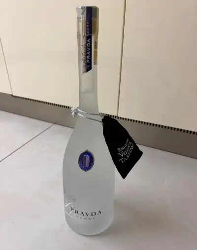 Vodka Pravda 3L - původní cena 3600,-