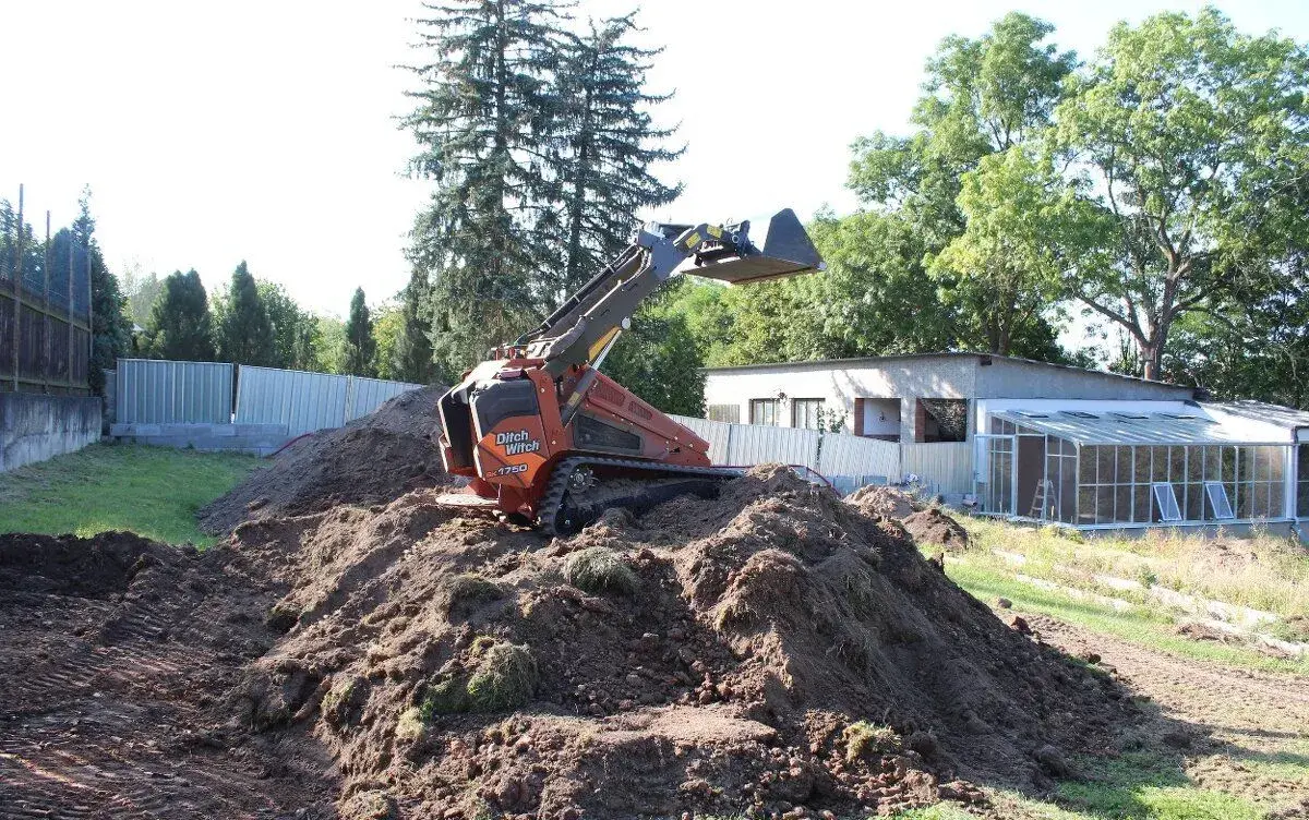 Zemní práce nakladačem Ditch Witch - Příbram