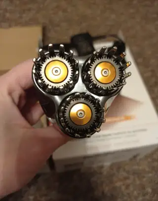 Zastřihovač vousů BaByliss SH510E (nový, nepoužitý)
