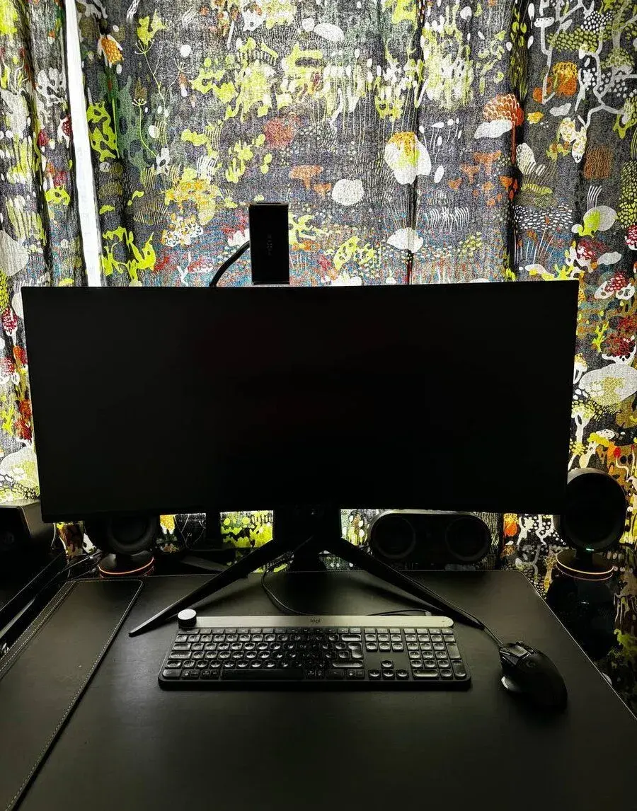 Zakřivený monitor Dell Alienware 34" v perfektním stavu