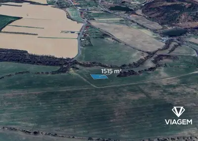 Pole 1 515 m²