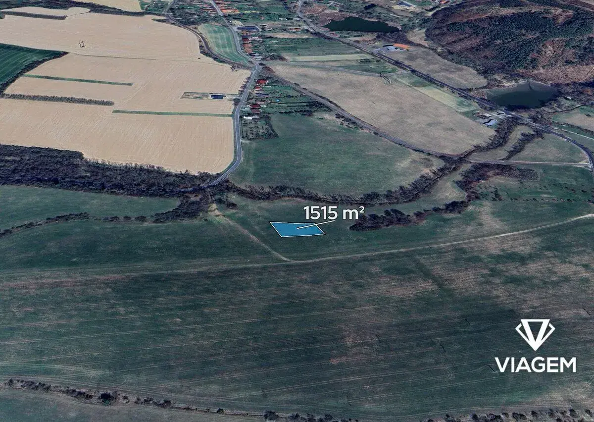 Pole 1 515 m²