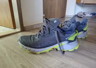 Nové Salomon, New Balance