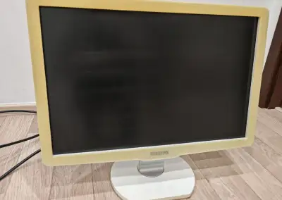 Monitor Philips 220X1SW 22" s podsvíceným rámečkem,DVI + VG