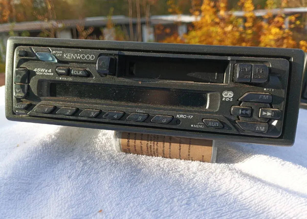 Kenwood KRC-17YG