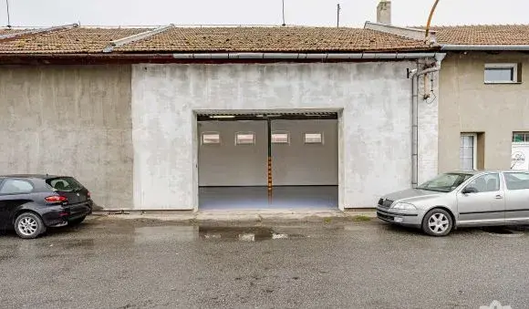 Pronájem skladového prostoru 85 m², Bzenec, Kasárna