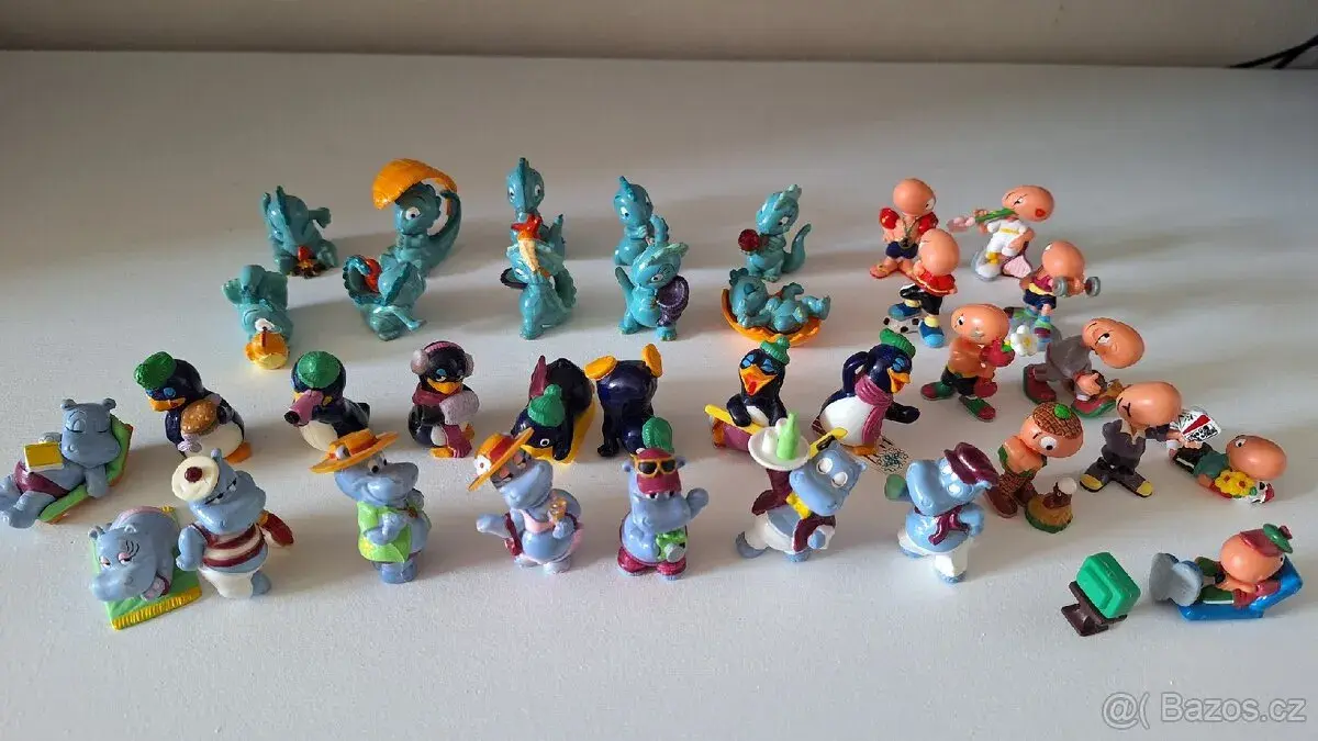 Velká sbírka figurek z Kinder Surprise