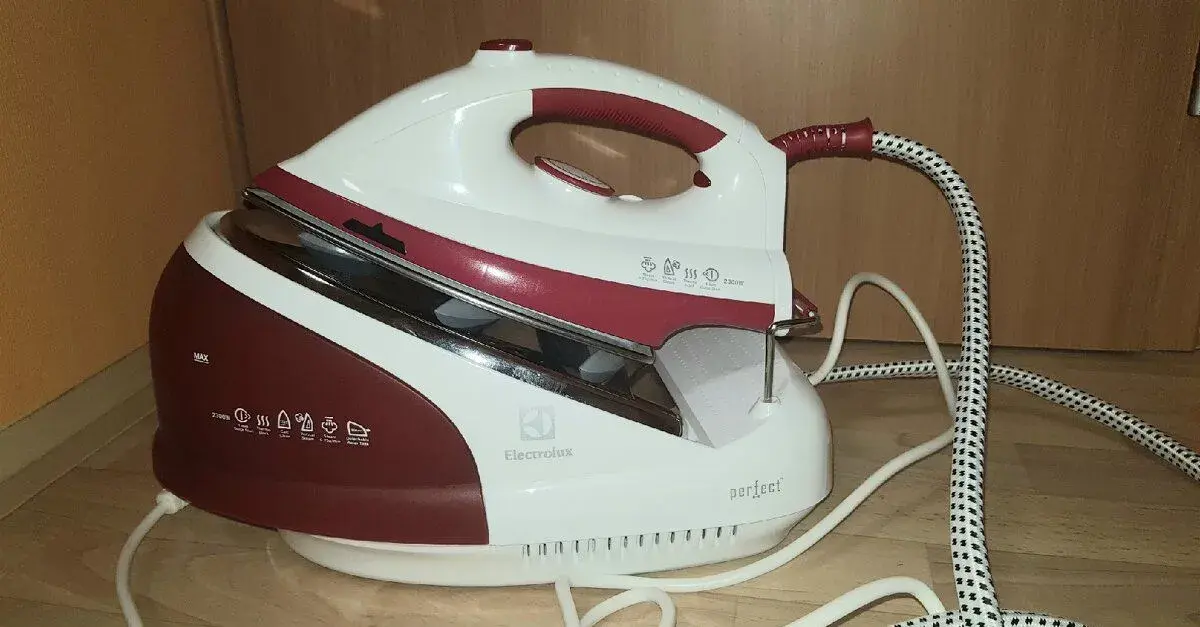 ŽEHLIČKA Electrolux - parní stanice : NOVÁ