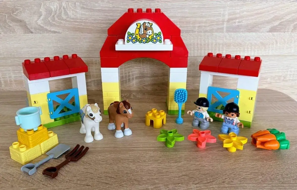 Lego Duplo 10951 Stáj s poníky