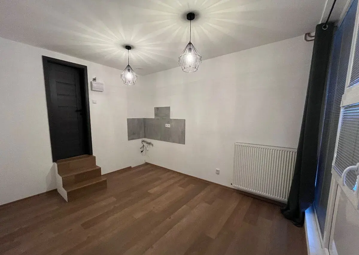 Kancelář, sklad, prodejna