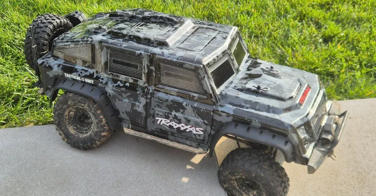 Traxxas TRX-4 Tactical Unit (RTR verze)