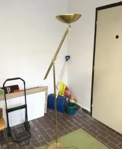 Mosazná retro lampa stojací