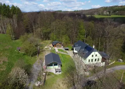 Prodej areálu na samotě u lesa