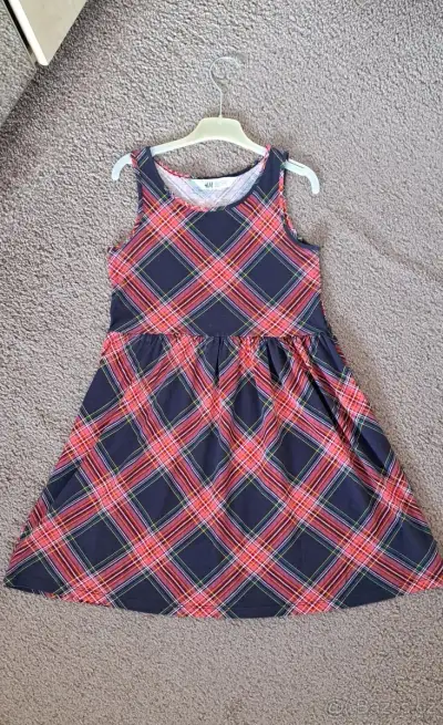 Dívčí šaty H&M vel. 134/140 cm (8-10 let)