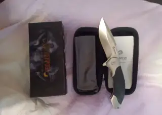 Zaviraci nuz nedfoss Shark
