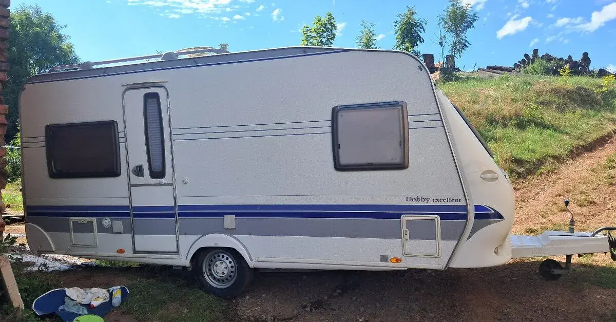 Karavan Hobby 460 UFE Excellent