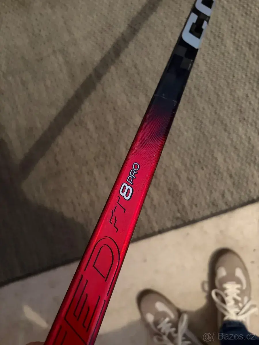 Hokejka CCM jetspeed ft8pro - pravá 85/28