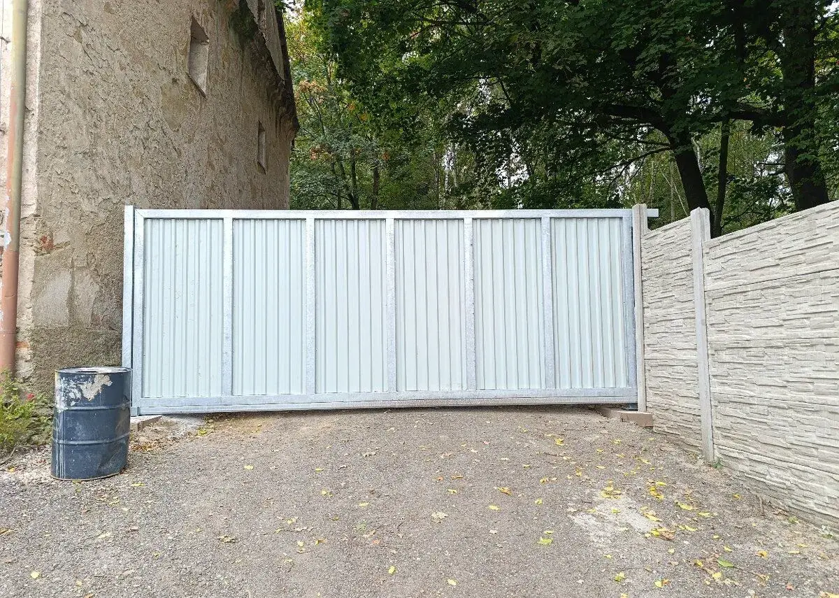 Zámečnictví, kovovýroba, opravy a servis strojů