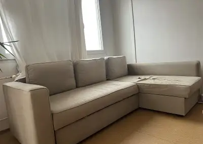 starší gauč Ikea - roztržená látka
