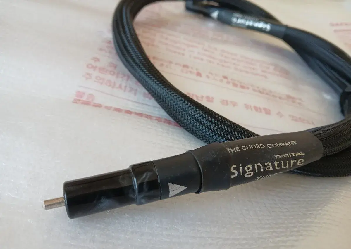 🇬🇧 DIGITÁLNÍ KABEL CHORD SIGNATURE DIGITAL TUNED ARAY