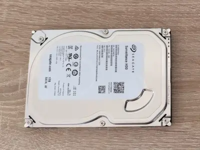 3,5" SATA HDD 1 TB (1000 GB) SEAGATE ST1000VX001-1Z4102