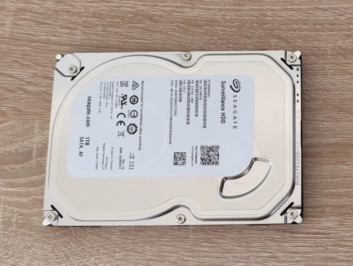 3,5" SATA HDD 1 TB (1000 GB) SEAGATE ST1000VX001-1Z4102