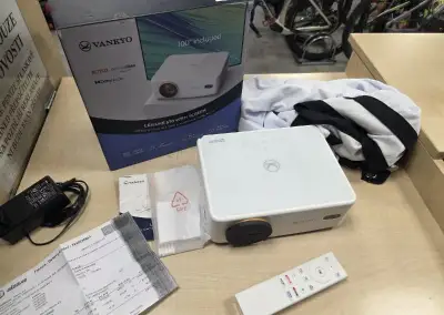 Projektor Vankyo Leisure 570B, komplet, záruka