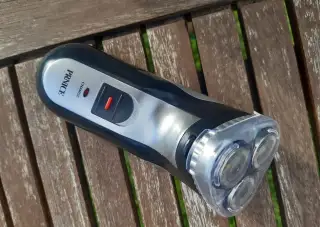 Elektrický holicí strojek Princeshave SK III 8900