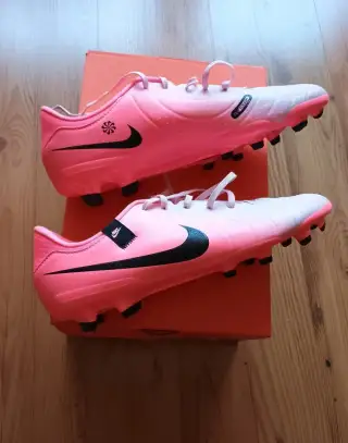 Kopačky NIKE LEGEND 10 academy EUR 46