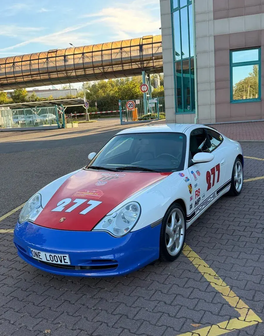 Porsche 911 – 2002, 221 000 km