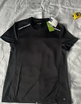 Sportovní triko