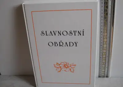 Slavnostní obřady / Růžena Knollová