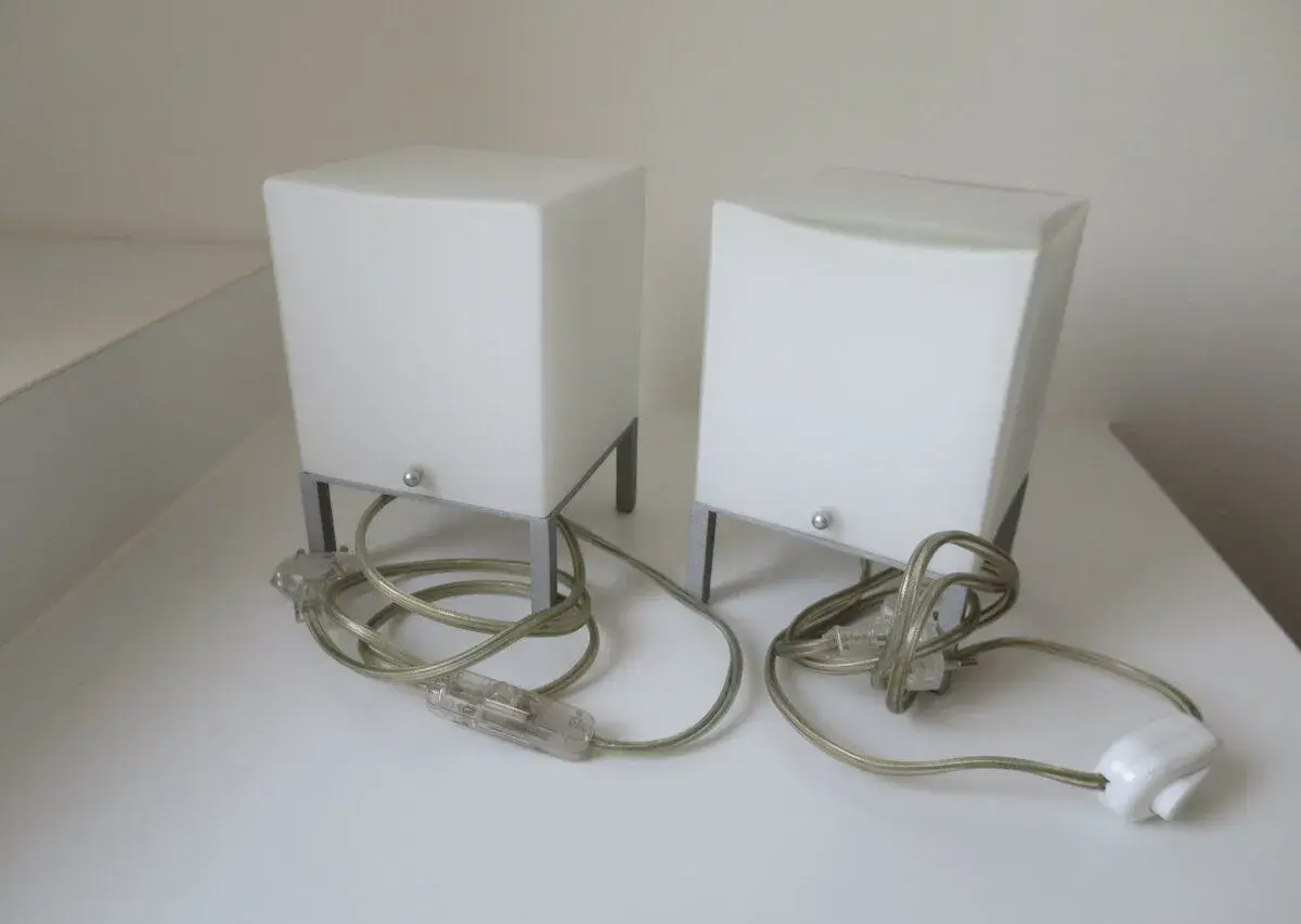Designové stolní lampičky ve tvaru krychle