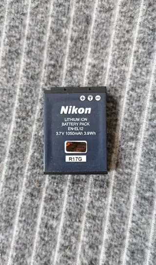 NIKON EN-EL12