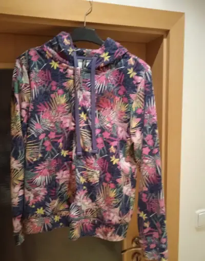 Barevná mikina s kapucí vel.XL
