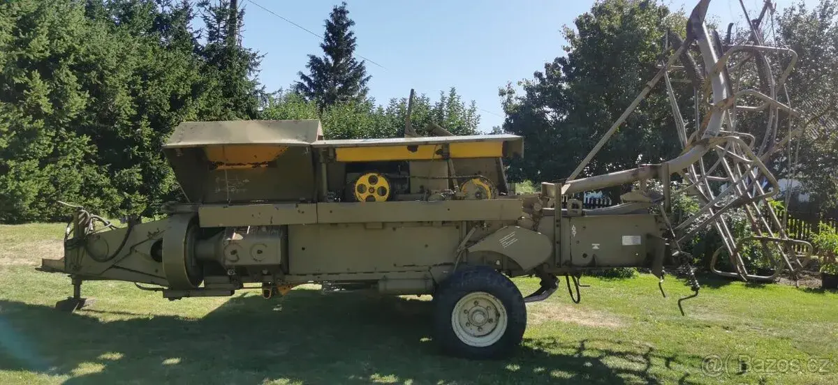 Lis na balíky, přívěs za traktor, roudnický pluh