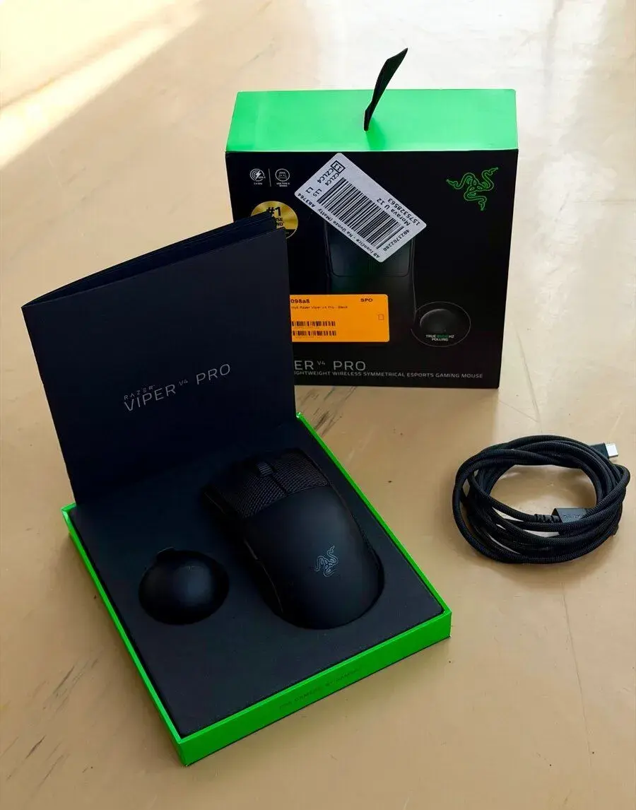Herní myš Razer Viper V4 Pro - Black