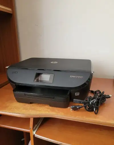 Multifunkční Wi-Fi tiskárna DeskJet Ink Advantage 5575 zn.HP