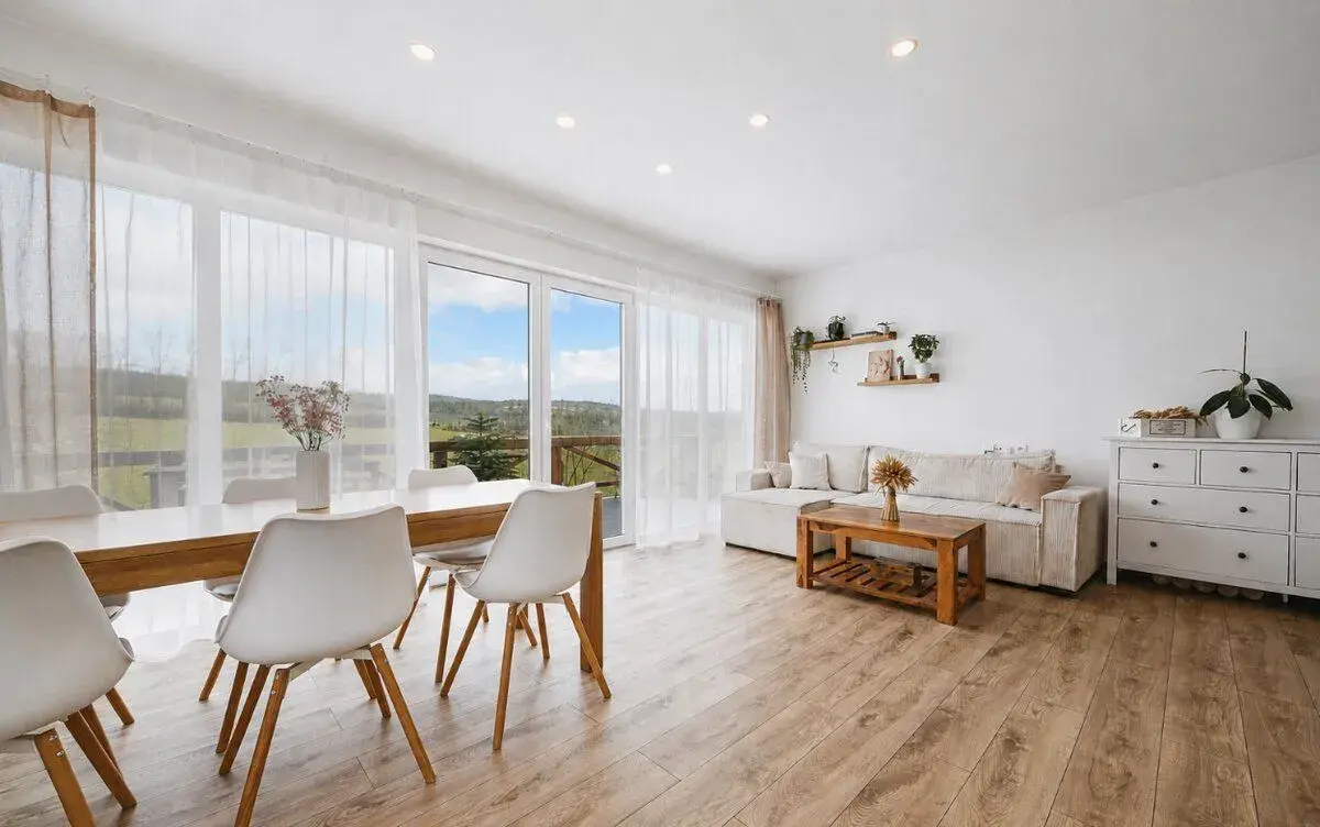 2KK 70 m², samostatný vchod, velká terasa, 30 min od Brna