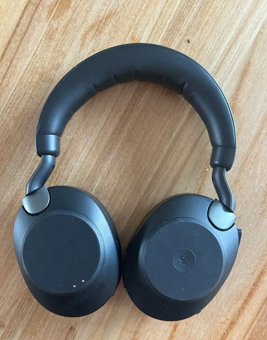 Bezdrátová sluchátka Jabra Evolve2 85, PC 10 000,-