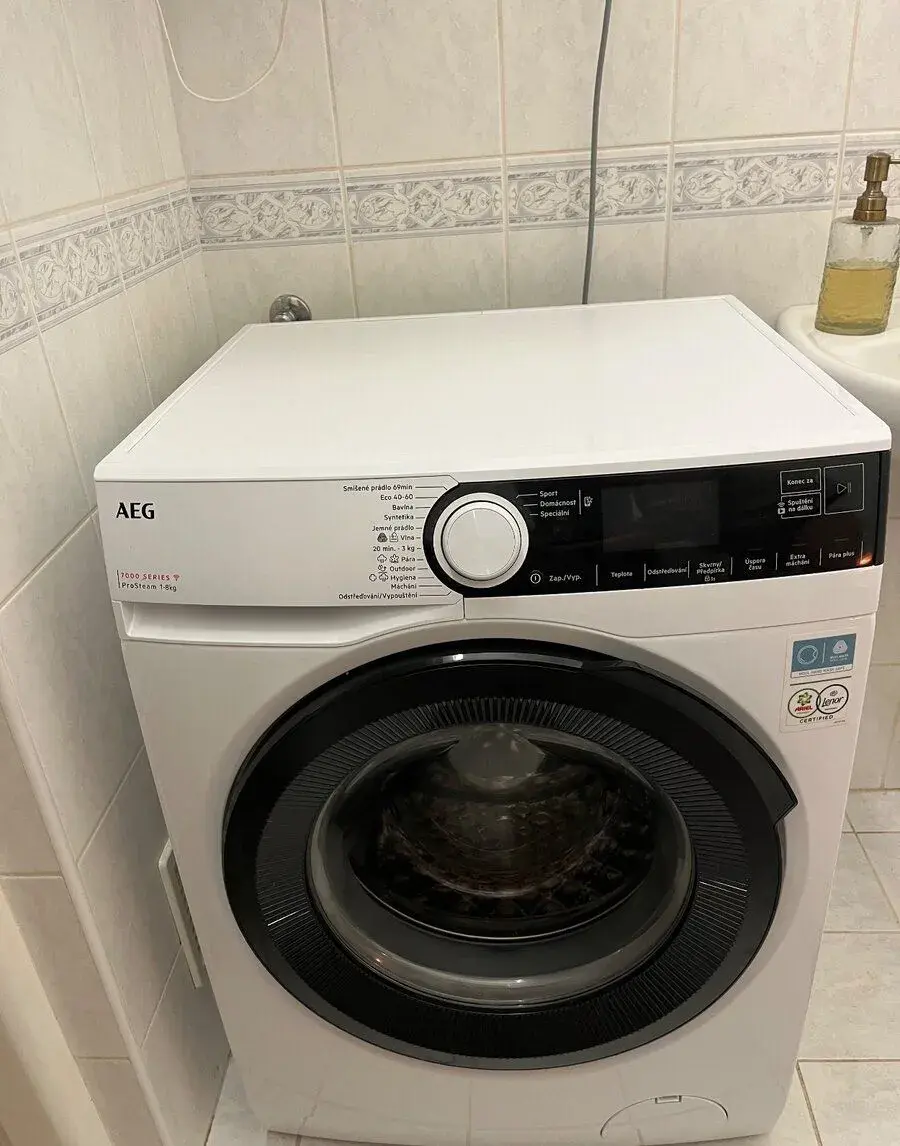 Nová AEG 7000 ProSteam® LFR73864CC, se zárukou