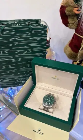 Rolex Submariner Date 116610LV HULK
