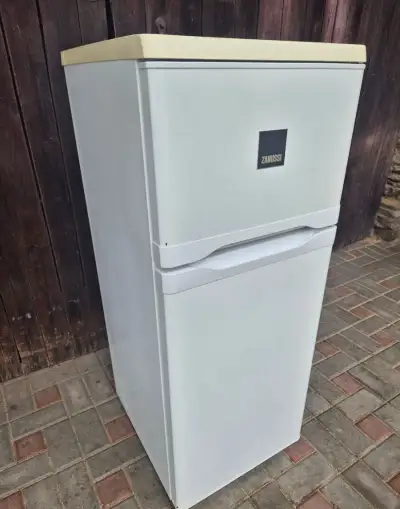 Lednice s mrazákem Zanussi