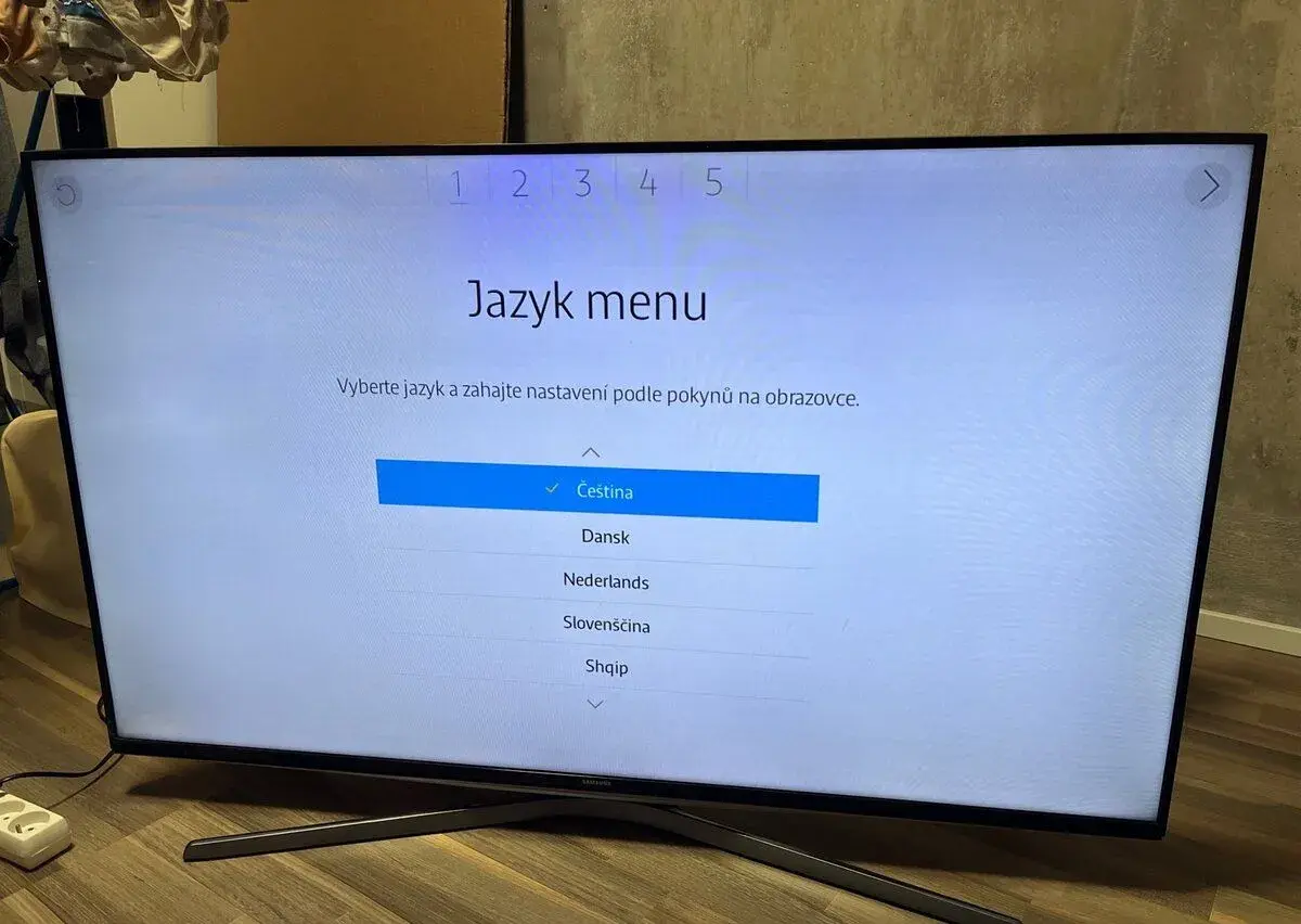 Tv Samsung UE50J6202AK – 50” Full HD včetně DVB-T2